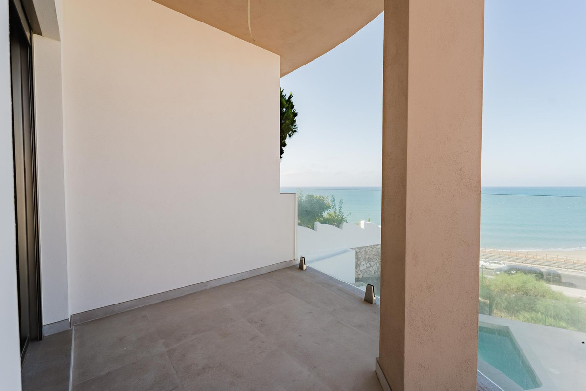 Villa for sale in Mijas