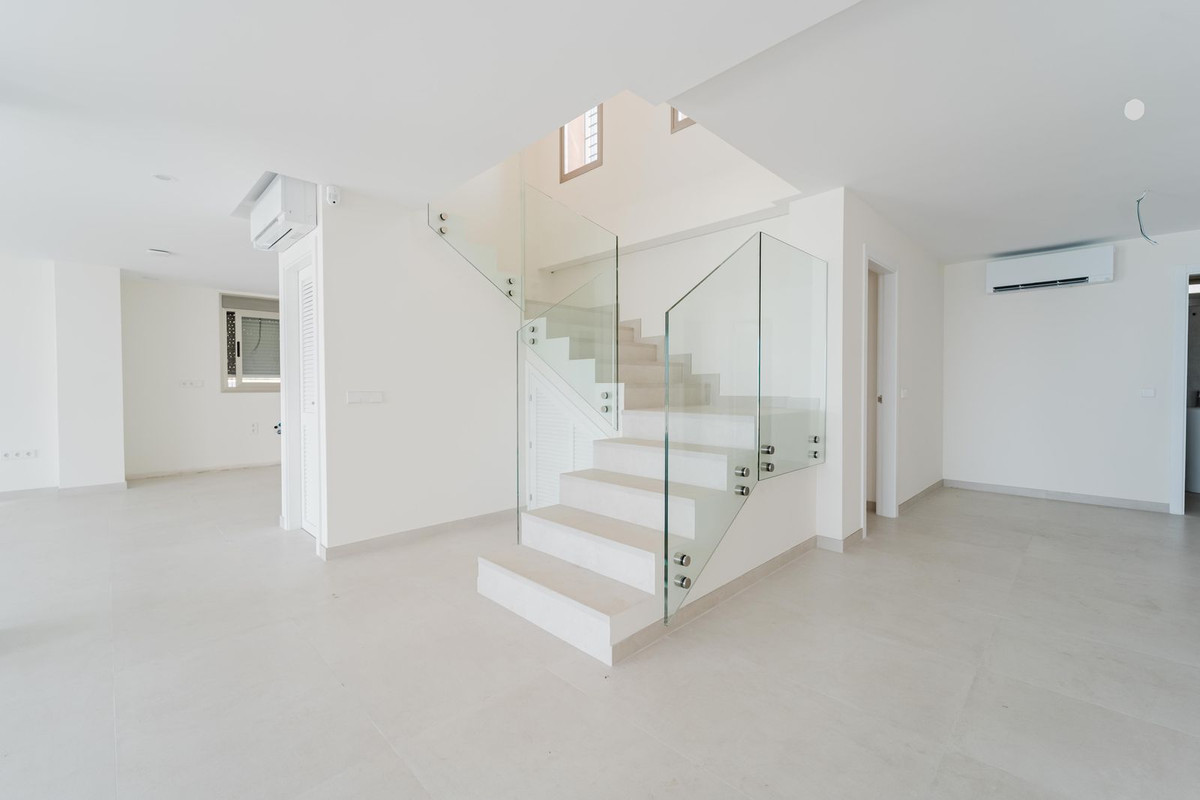 Villa for sale in Mijas