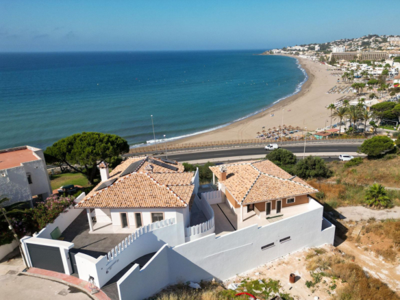 Villa for sale in Mijas