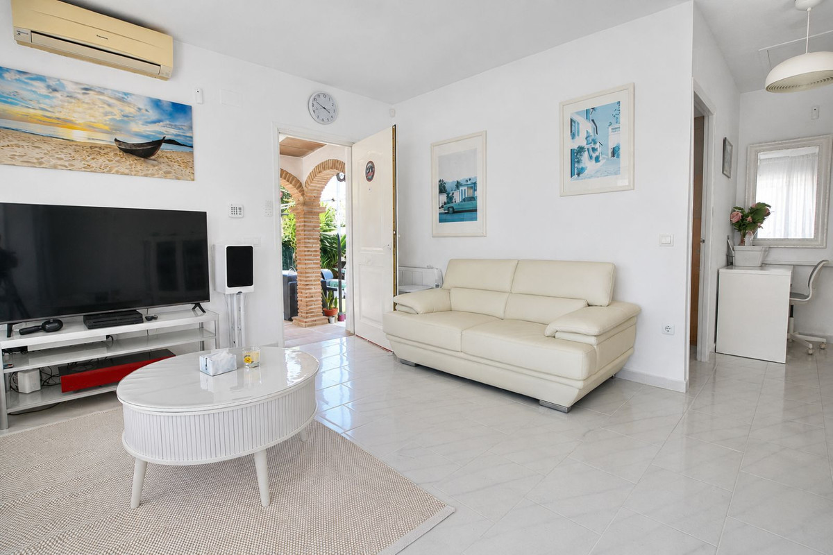 Villa for sale in Mijas