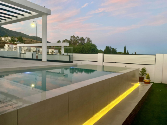 Villa for sale in Mijas