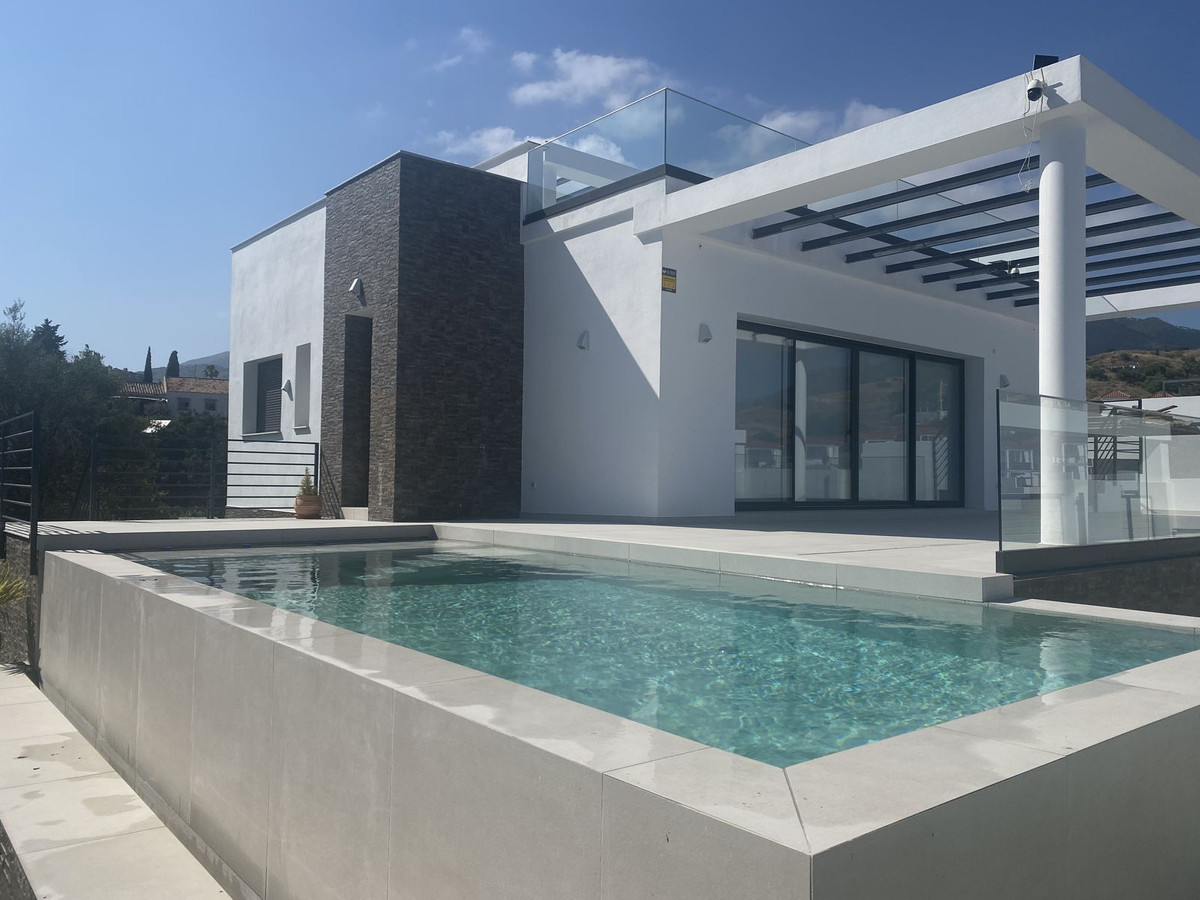 Villa-in-Mijas-Ref-R5425975 Villa for sale in Mijas