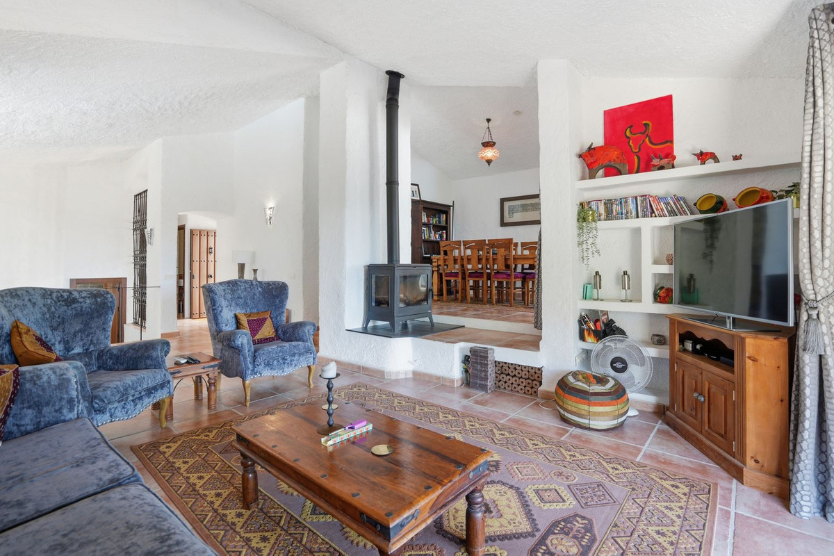 Villa for sale in Mijas