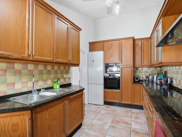 Villa for sale in Mijas