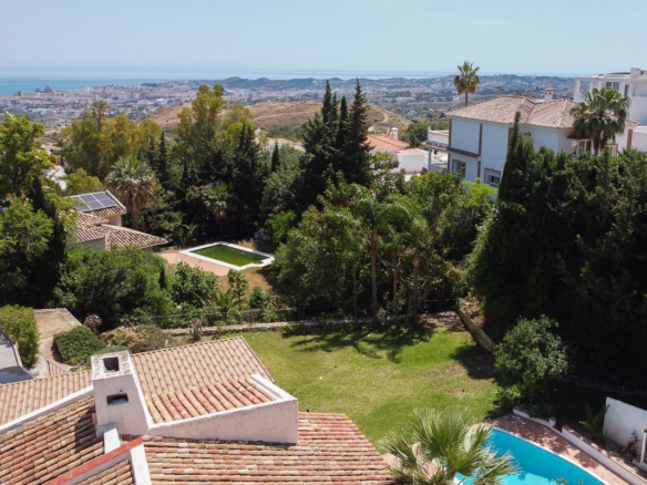 Villa for sale in Mijas
