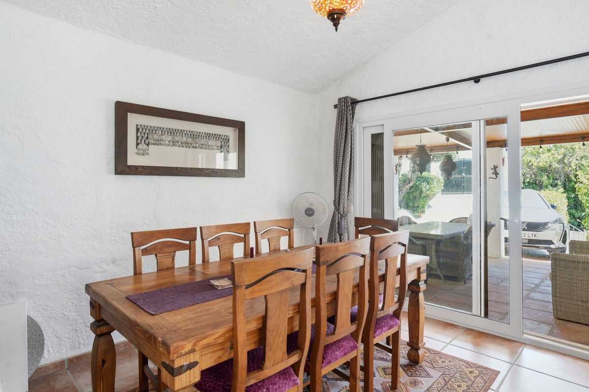 Villa for sale in Mijas