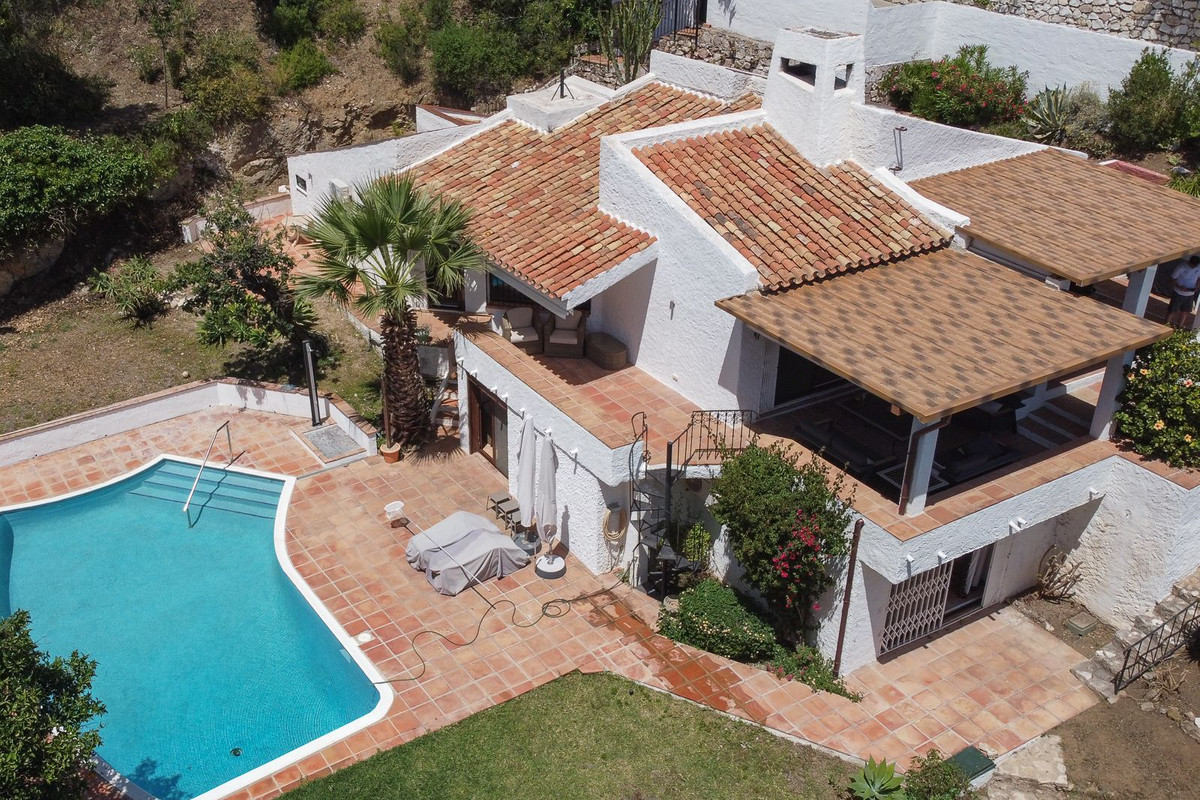 Villa for sale in Mijas