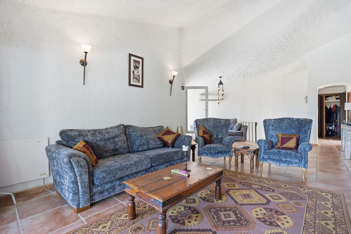 Villa for sale in Mijas
