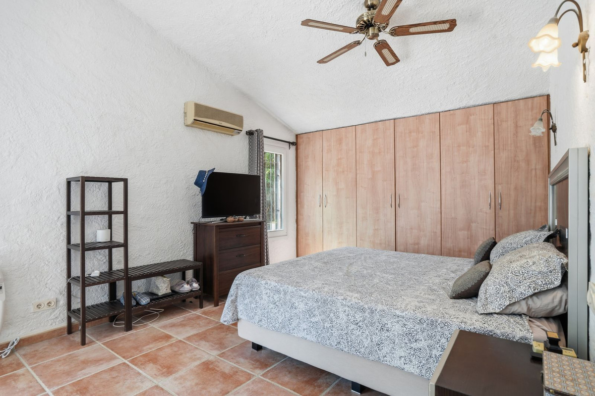 Villa for sale in Mijas