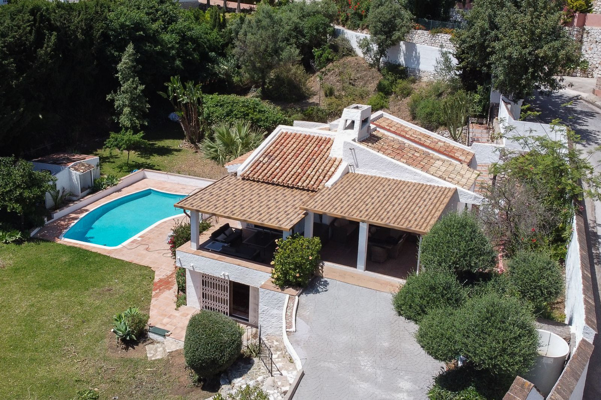 Villa for sale in Mijas