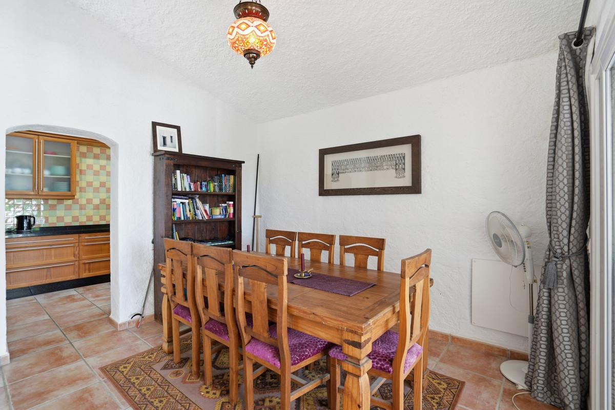 Villa for sale in Mijas