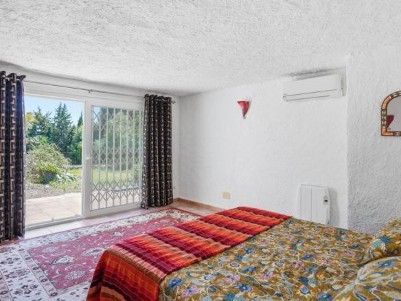Villa for sale in Mijas