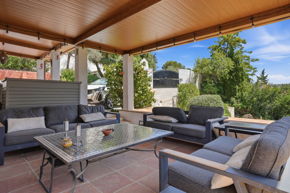 Villa for sale in Mijas