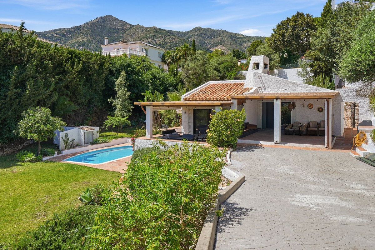 Villa-in-Mijas-Ref-R5432956 Villa for sale in Mijas