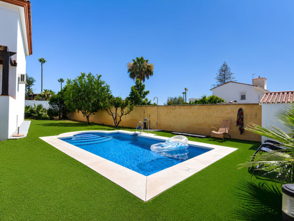 Villa for sale in Mijas