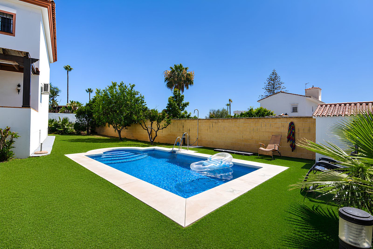 Villa for sale in Mijas