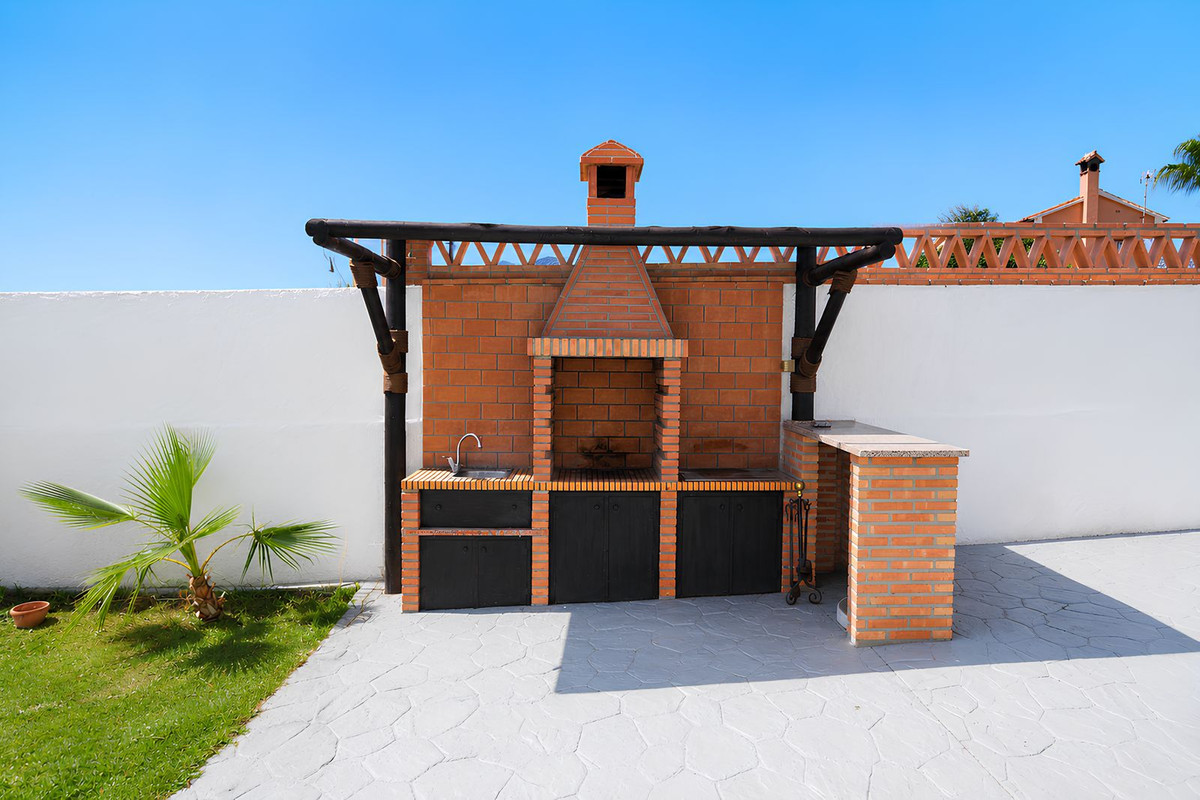 Villa for sale in Mijas