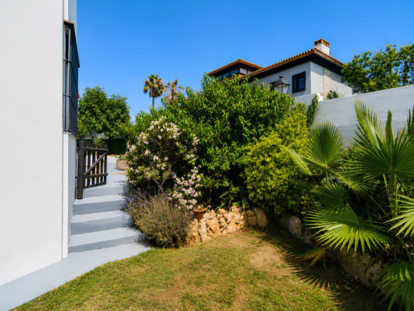 Villa for sale in Mijas