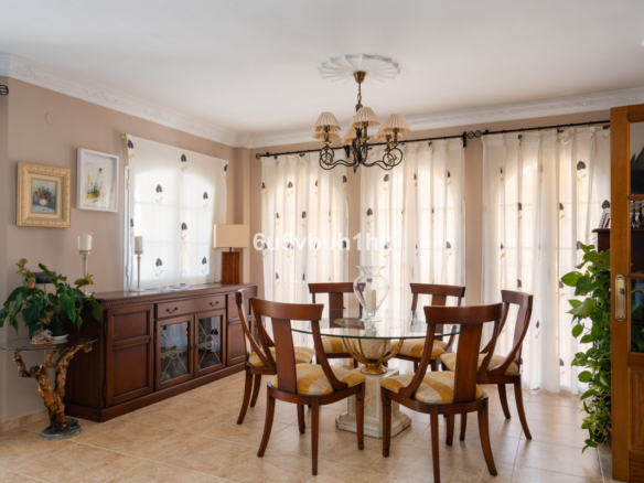 Villa for sale in Mijas