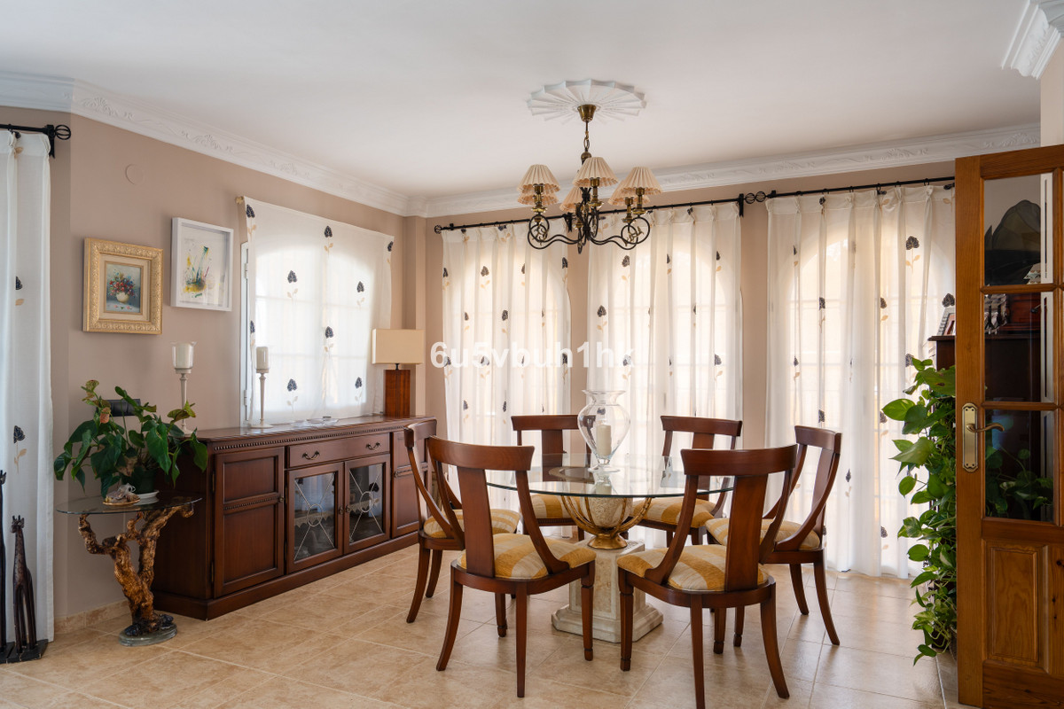 Villa for sale in Mijas