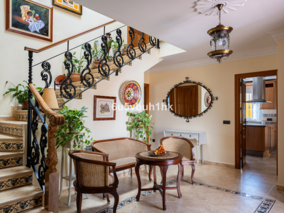 Villa for sale in Mijas