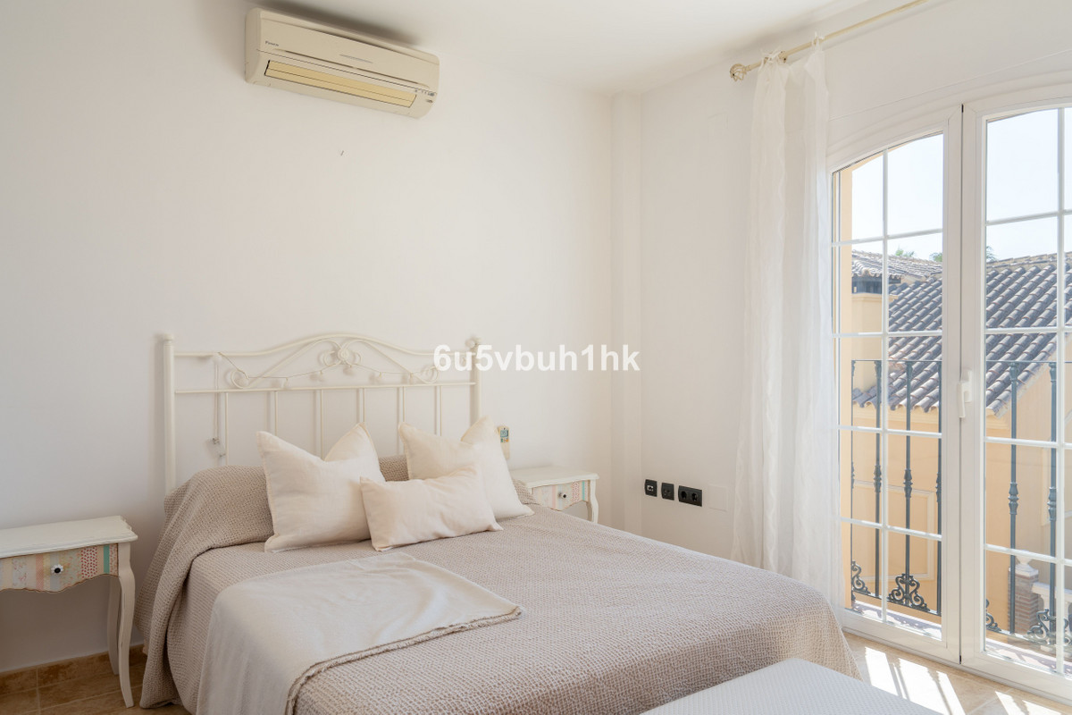 Villa for sale in Mijas