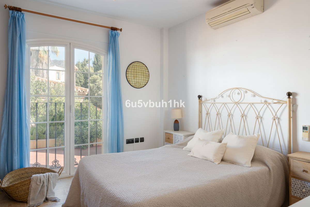 Villa for sale in Mijas