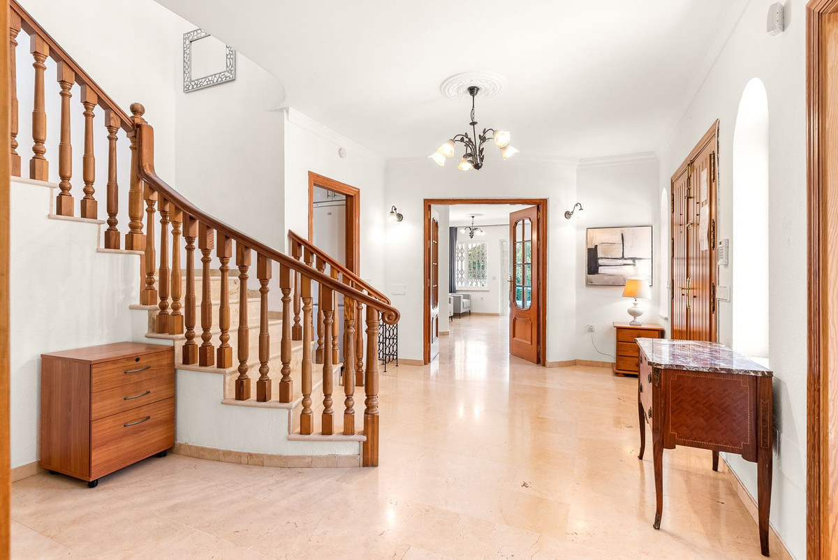 Villa for sale in Mijas