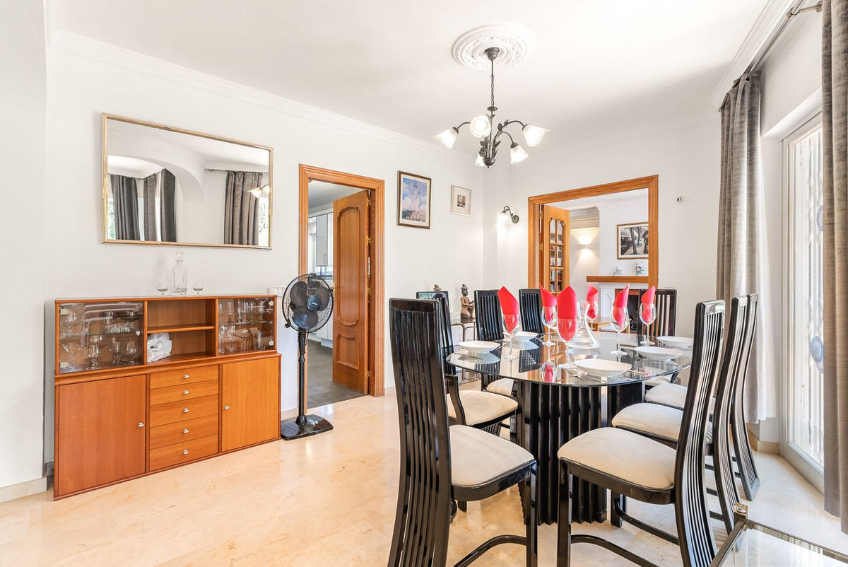 Villa for sale in Mijas