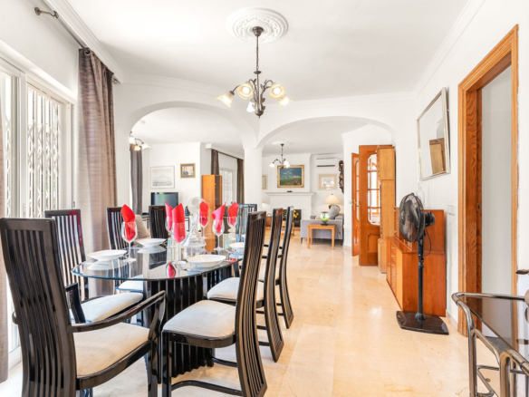 Villa for sale in Mijas
