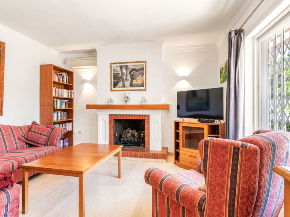 Villa for sale in Mijas