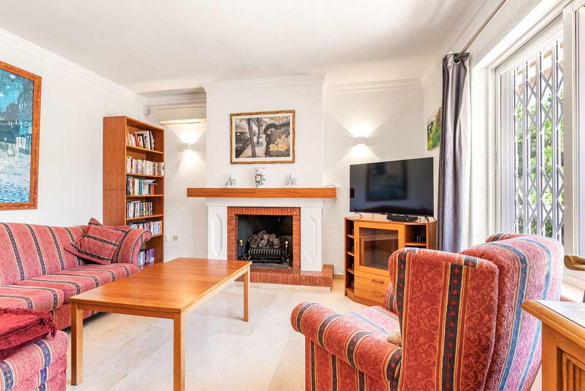 Villa for sale in Mijas