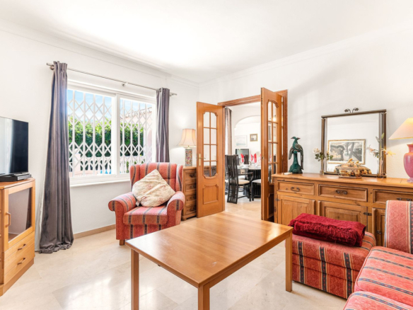 Villa for sale in Mijas