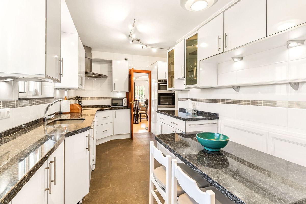 Villa for sale in Mijas