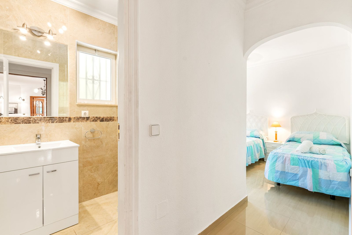 Villa for sale in Mijas