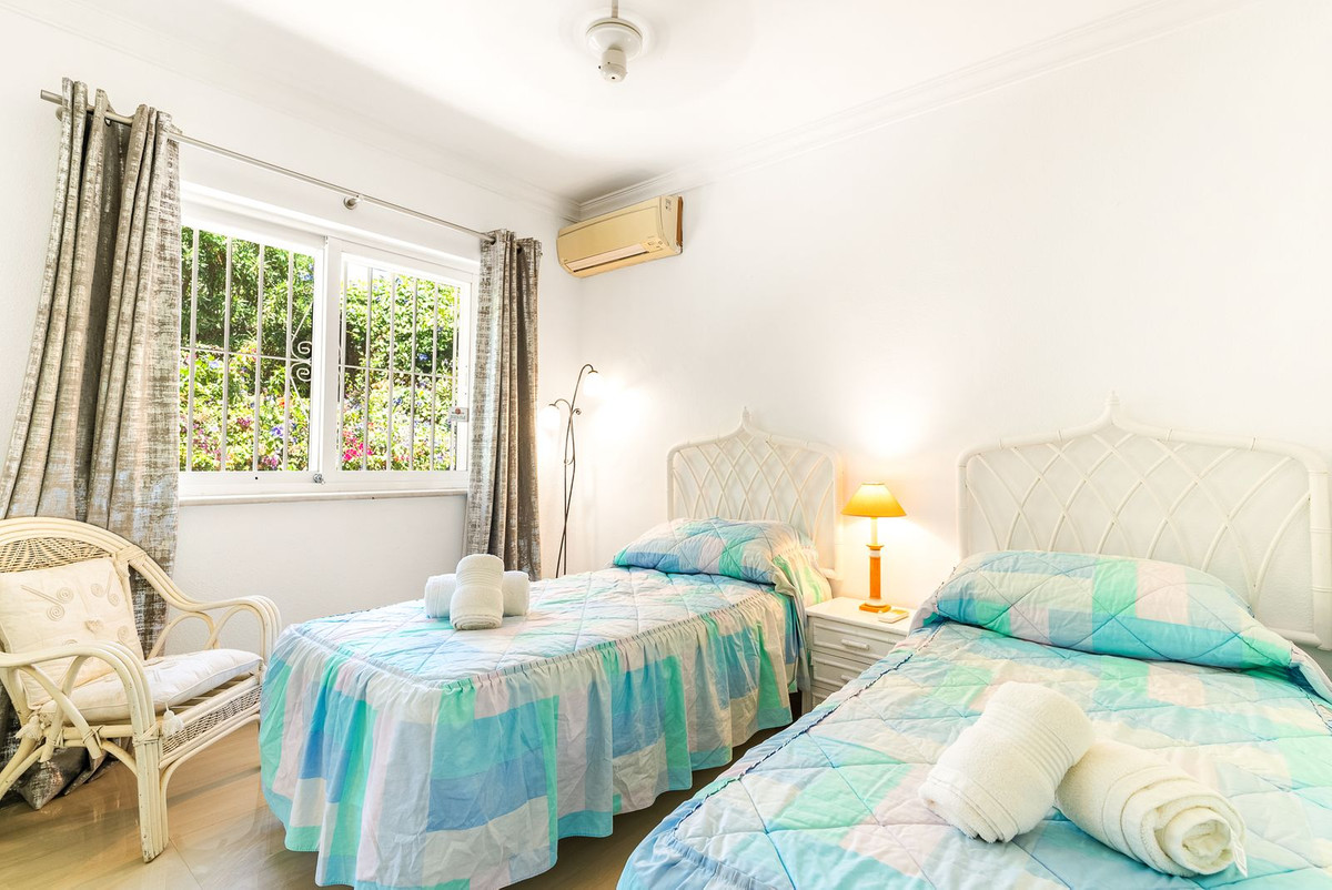 Villa for sale in Mijas