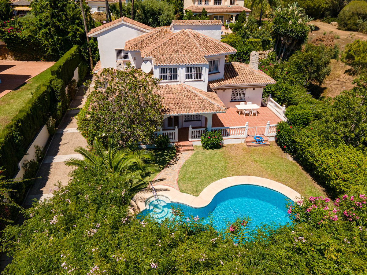 Villa for sale in Mijas