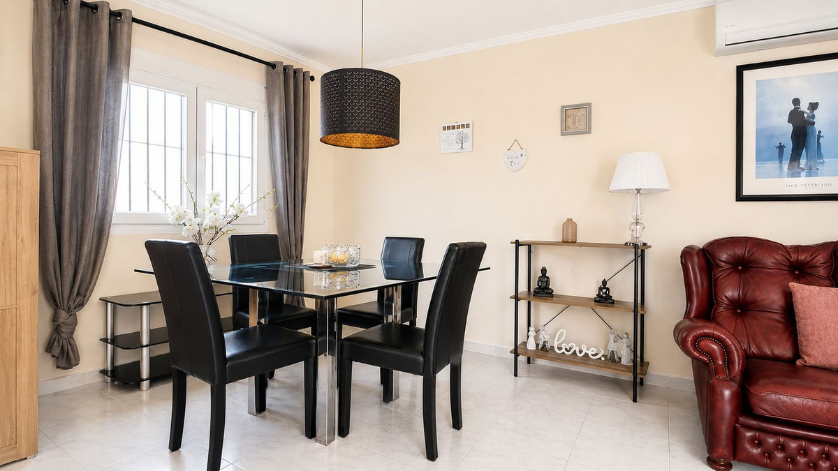Villa for sale in Mijas