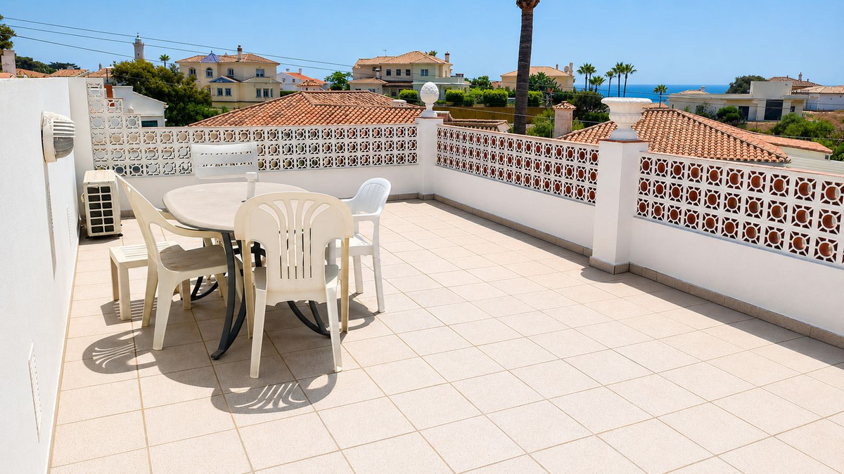 Villa for sale in Mijas
