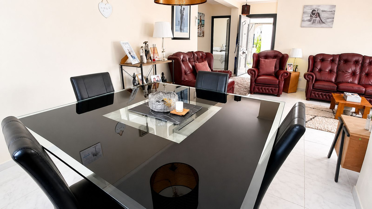 Villa for sale in Mijas