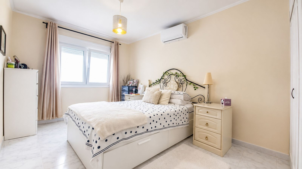 Villa for sale in Mijas