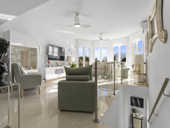 Villa for sale in Mijas