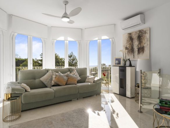 Villa for sale in Mijas