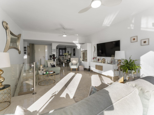 Villa for sale in Mijas