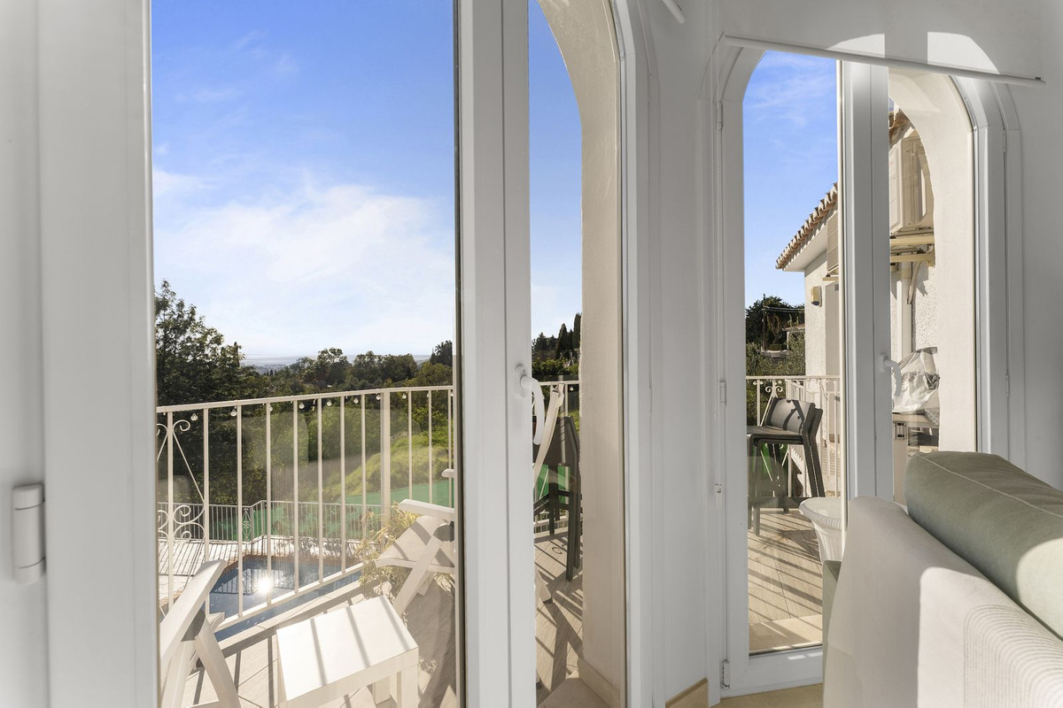 Villa for sale in Mijas