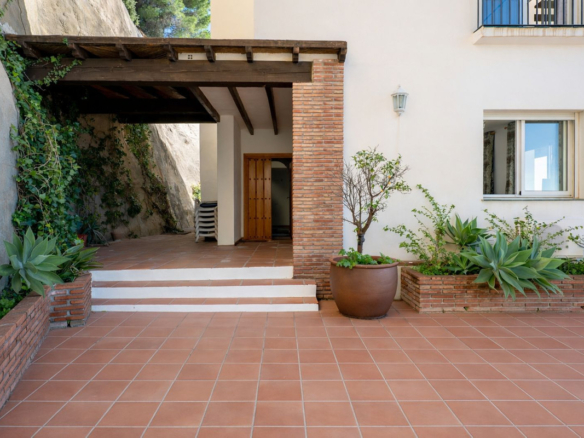 Villa for sale in Mijas