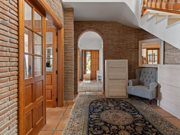 Villa for sale in Mijas