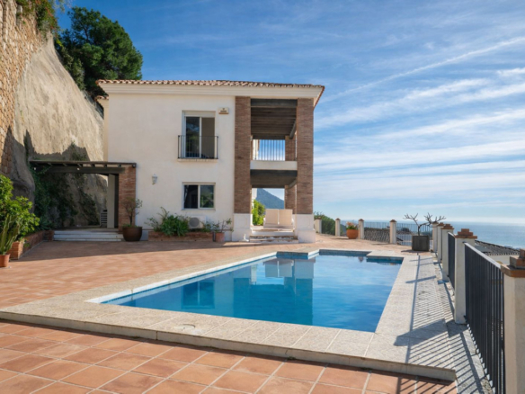 Villa for sale in Mijas