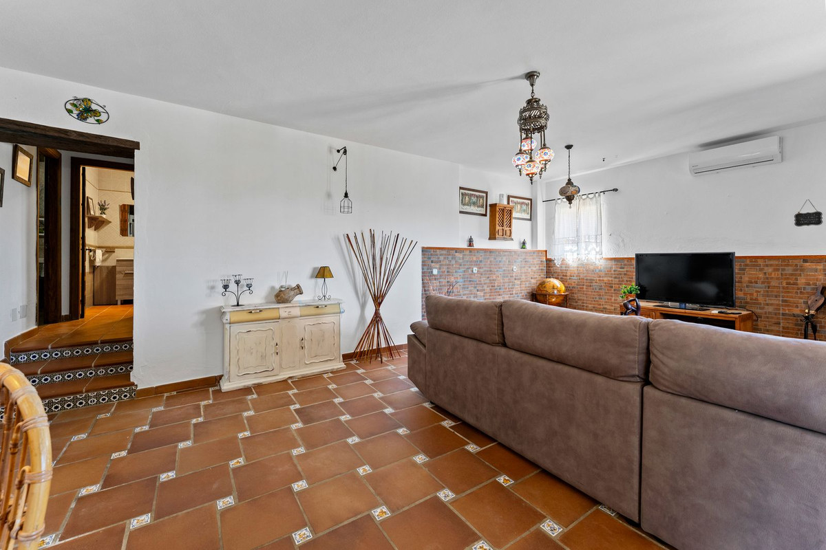 Villa for sale in Mijas