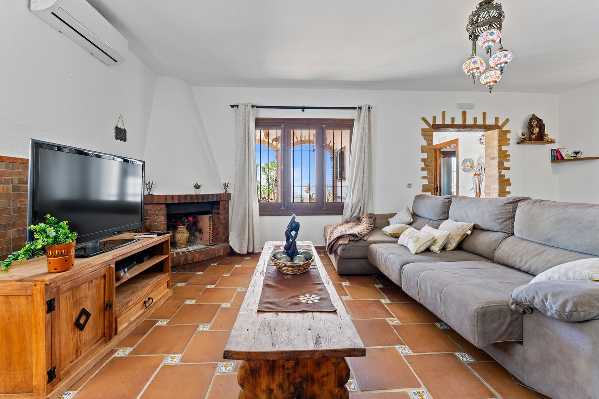 Villa for sale in Mijas